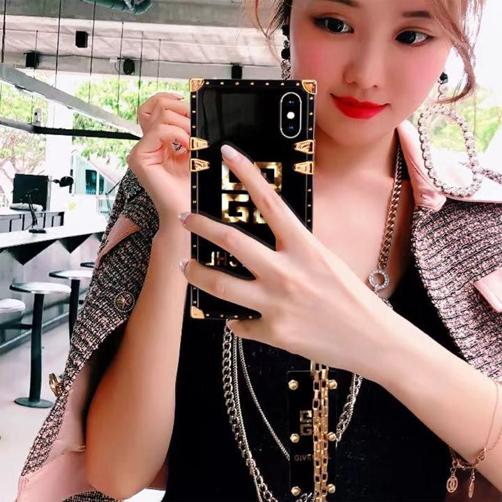 ジバンシー givenchy 画面保護 iphone 15pro max