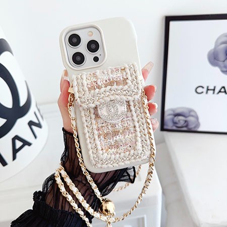 アイフォン 15 スマホケースchanel ストラップ付き