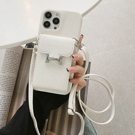 値段 ブランド スマホケース アイフォン 16plus 