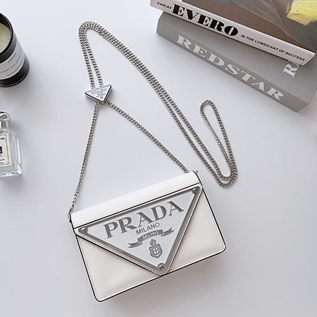 ブランド prada アイフォン 15 カバー