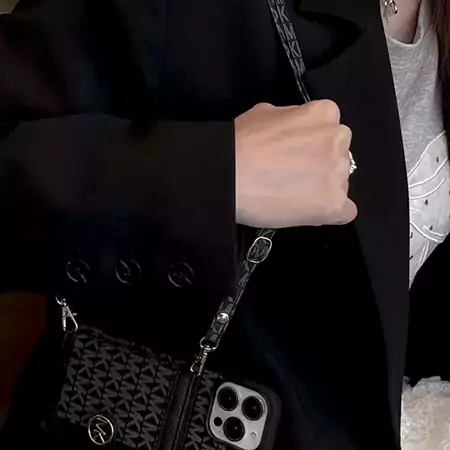 アイホン16plus 携帯ケース mk マイケルコース  長財布