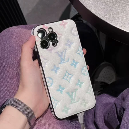 iphone17三つ折り ブランド カバー 