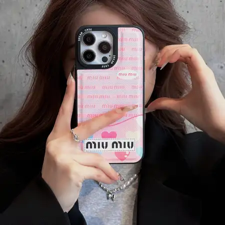 iphone17miumiu アイフォーン 16プロ ケース  綺麗