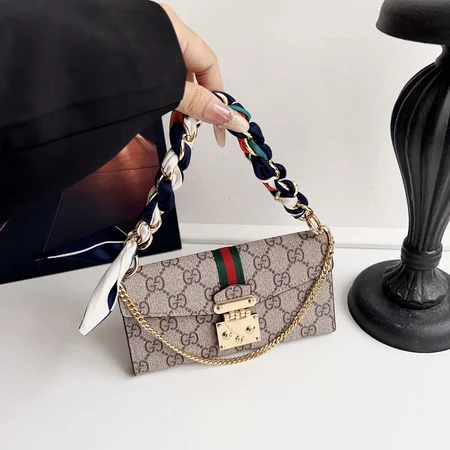 iphone17ブランド gucci アイフォーン 16 ケース 