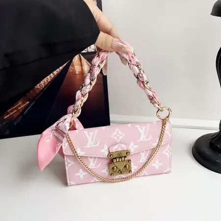 iphone17ブランド gucci アイフォーン 16 ケース 